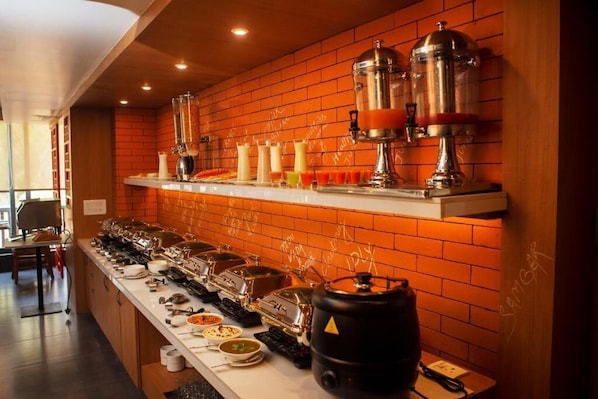 Dining - Abhyagama Hotel (Digha)