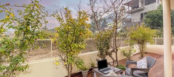 Alaya Stays Rainmist 4BHK PetFriendly