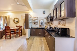 Vila Deluks | Dapur pribadi