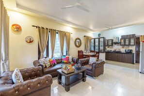 Living area - Alaya Stays Rainmist 4BHK PetFriendly (Mawal)
