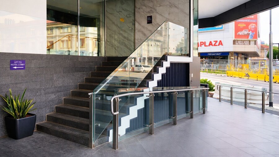 Amrise Hotel Kitchener Stay From 9PM to 8AM