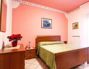 Classic Apartment, 3 Bedrooms - Apartment in Cilento Near Sandy Beach (Ascea)