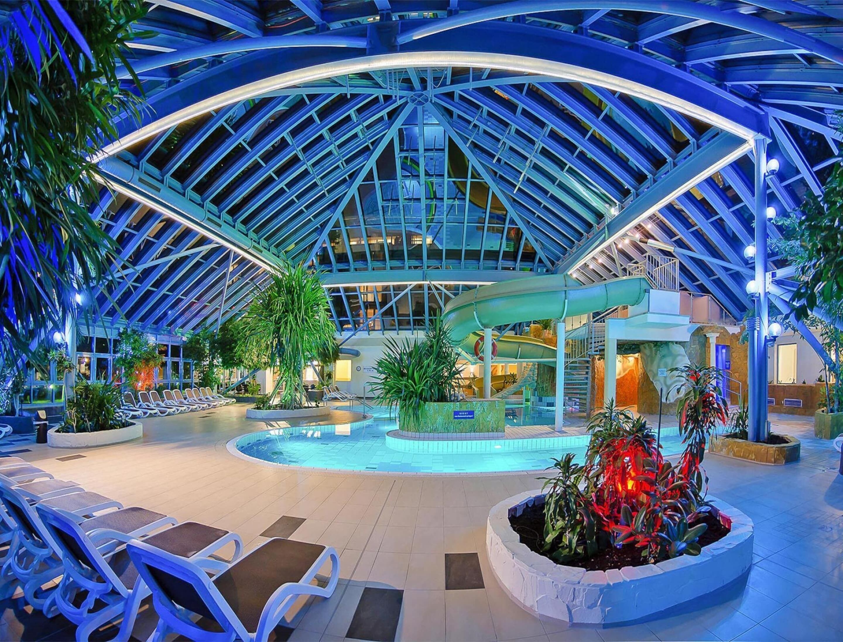 Indoor pool, outdoor pool