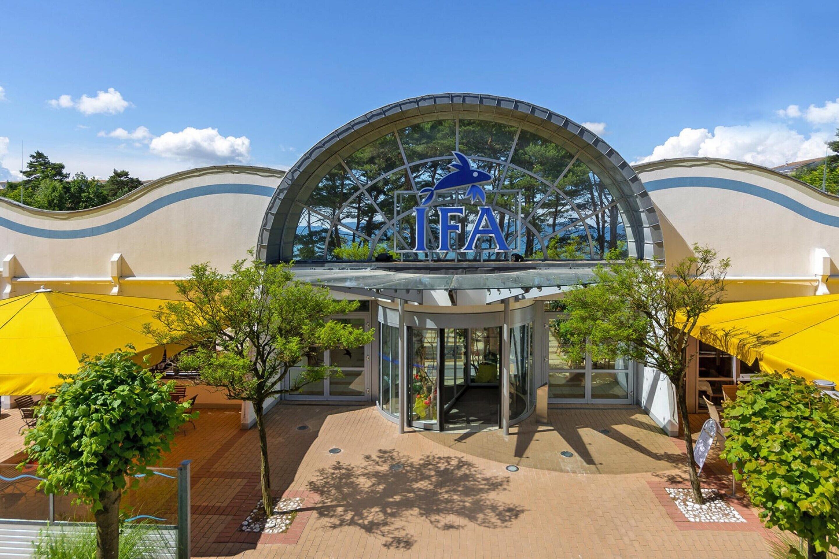 Comfort Apartment, 2 Bedrooms | Pool | Indoor pool, outdoor pool