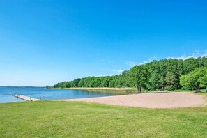 Beach - Two houses with seaview and patio, 300m from the ocean and 20 min from Stockholm (Täby)