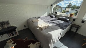 Room - Two houses with seaview and patio, 300m from the ocean and 20 min from Stockholm (Täby)