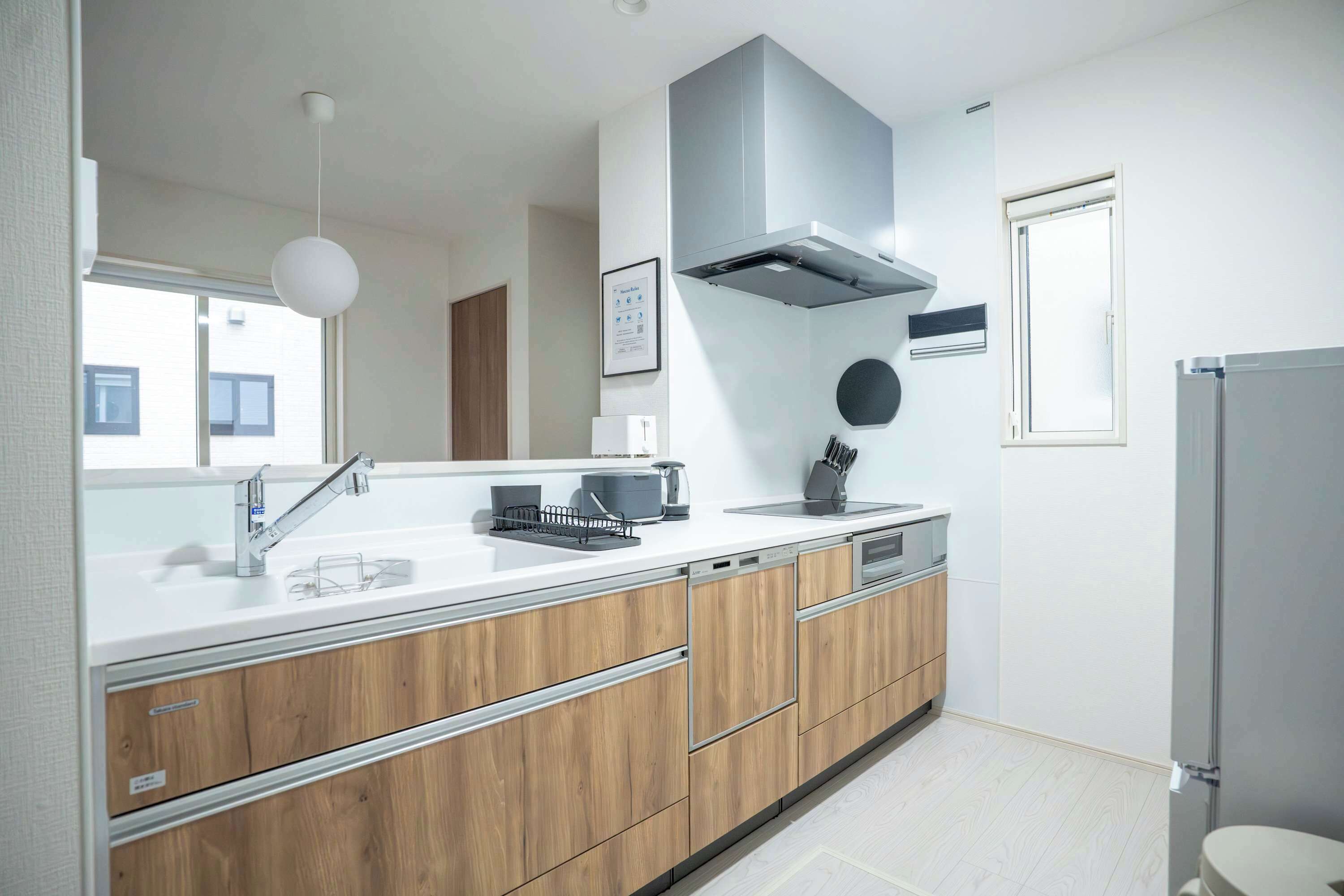 Fridge, microwave, stovetop, dishwasher