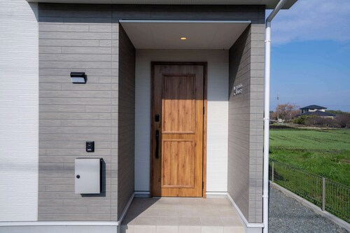 Modern 4BR Stay in Ozu Hachikubo for 11 Guests by Restavio