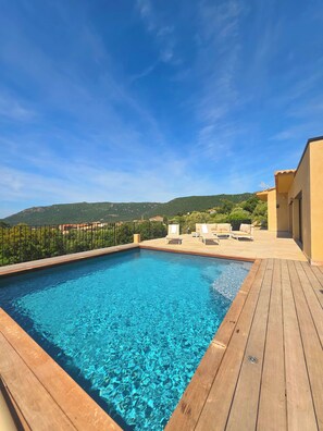 Piscina a l'aire lliure 