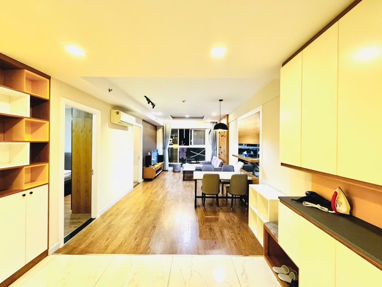 Deluxe-Apartment, 2 Schlafzimmer, Balkon, Stadtblick | Innenbereich