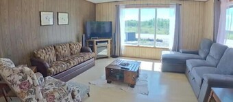 Relaxing Waskateena Beach Retreat - walk to everything!