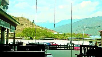 Deluxe Double Room, City View | Outdoor dining