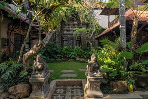 Exterior detail - Aksara Ubud (Ubud)