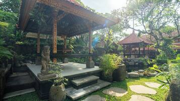 Khuôn viên nơi lưu trú