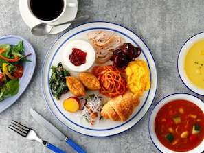 Free daily buffet breakfast - Toyoko Inn Gifu (Gifu)