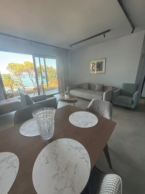 Living area - Beach apartment Wünderschon (Vourvouro)
