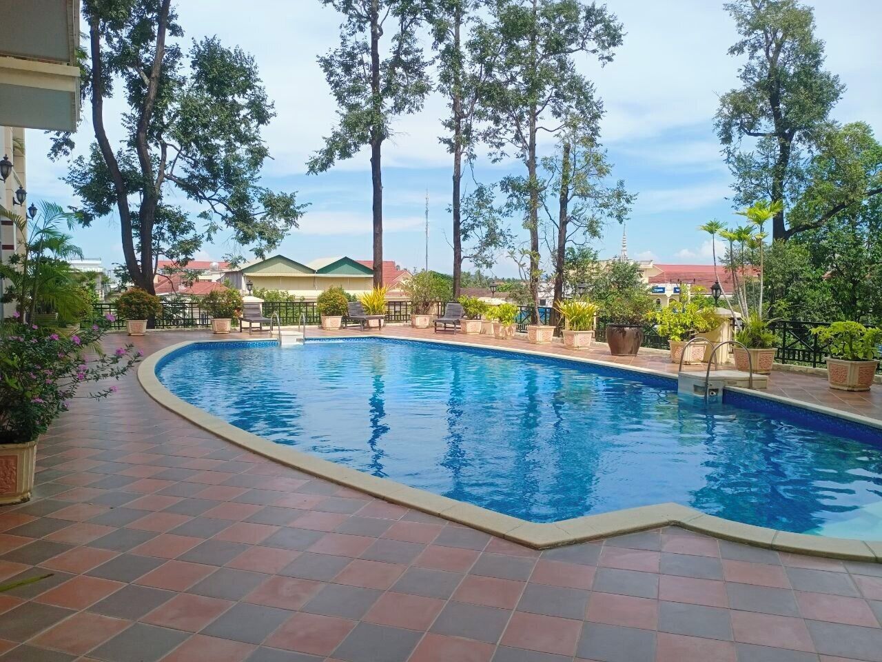 Habitació doble o amb dos llits individuals Deluxe, vistes a la ciutat | Piscina