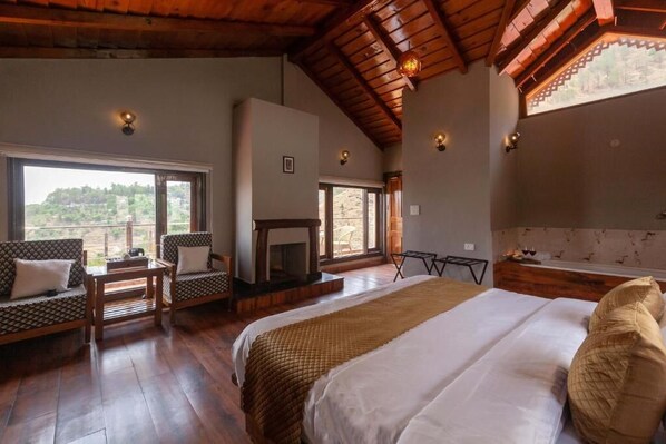 Iron/ironing board, free WiFi - Alaya Stays Amara Dusk (Naina Range)