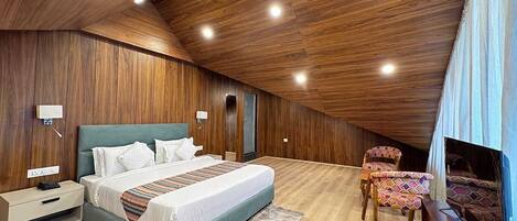 Classic Room, Balcony, Mountain View | Desk, laptop workspace, free WiFi