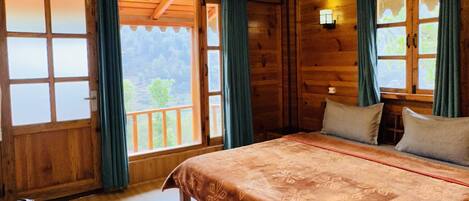 Luxury Cottage, 1 King Bed, Valley View | Laptop workspace, iron/ironing board, free WiFi