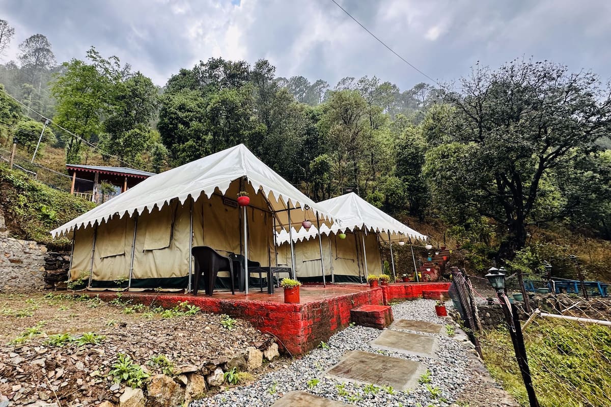 Tente Confort, vue sur la vallĂ©e | Terrain de lâhĂ©bergement