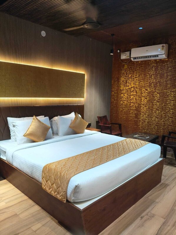 Standard Room, 1 King Bed, Balcony, City View - GOKARNA SAMUDRA BEACH RESORT (Gokarna)