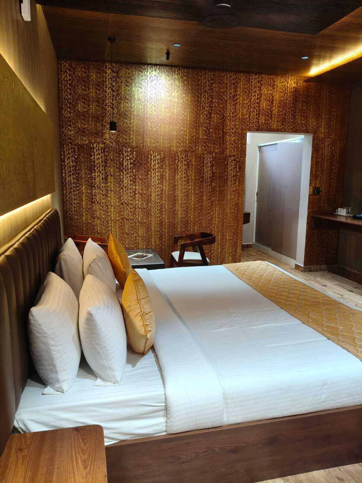 Premium Room, Balcony, Pool View