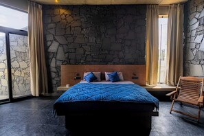 Villa - balkon - udsigt til have