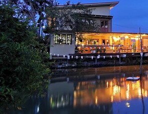 Exterior - Tranquility living in the garden ,20km from airport (ฉะเชิงเทรา)