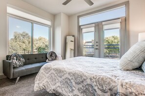 1 habitación, tabla de planchar con plancha, internet y ropa de cama 