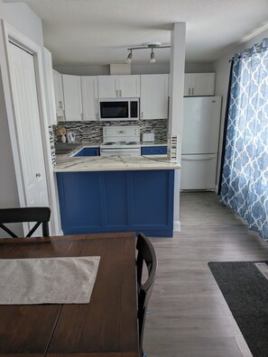 Apartment, 1 Bedroom, Smoking, Balcony | Interior - Cozy 1-bedroom Apartment in Edmonton - Perfect City Retreat (Edmonton)