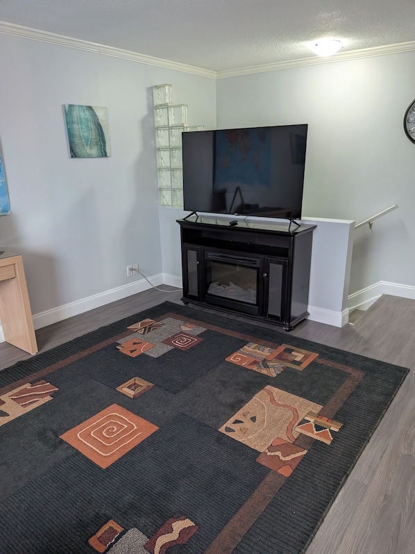 Apartment, 1 Bedroom, Smoking, Balcony | Room amenity - Cozy 1-bedroom Apartment in Edmonton - Perfect City Retreat (Edmonton)