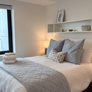 1 bedroom, iron/ironing board, WiFi, bed sheets - 1 Bedroom City Retreat at Manchester Street (Christchurch)