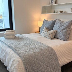 1 bedroom, iron/ironing board, WiFi, bed sheets - Chic and Comfy 1 Bedroom in Manchester Street (Christchurch)