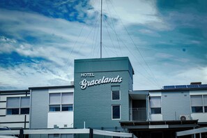 Exterior - Hotel Gracelands (Parkes)