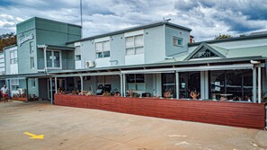 Exterior - Hotel Gracelands (Parkes)