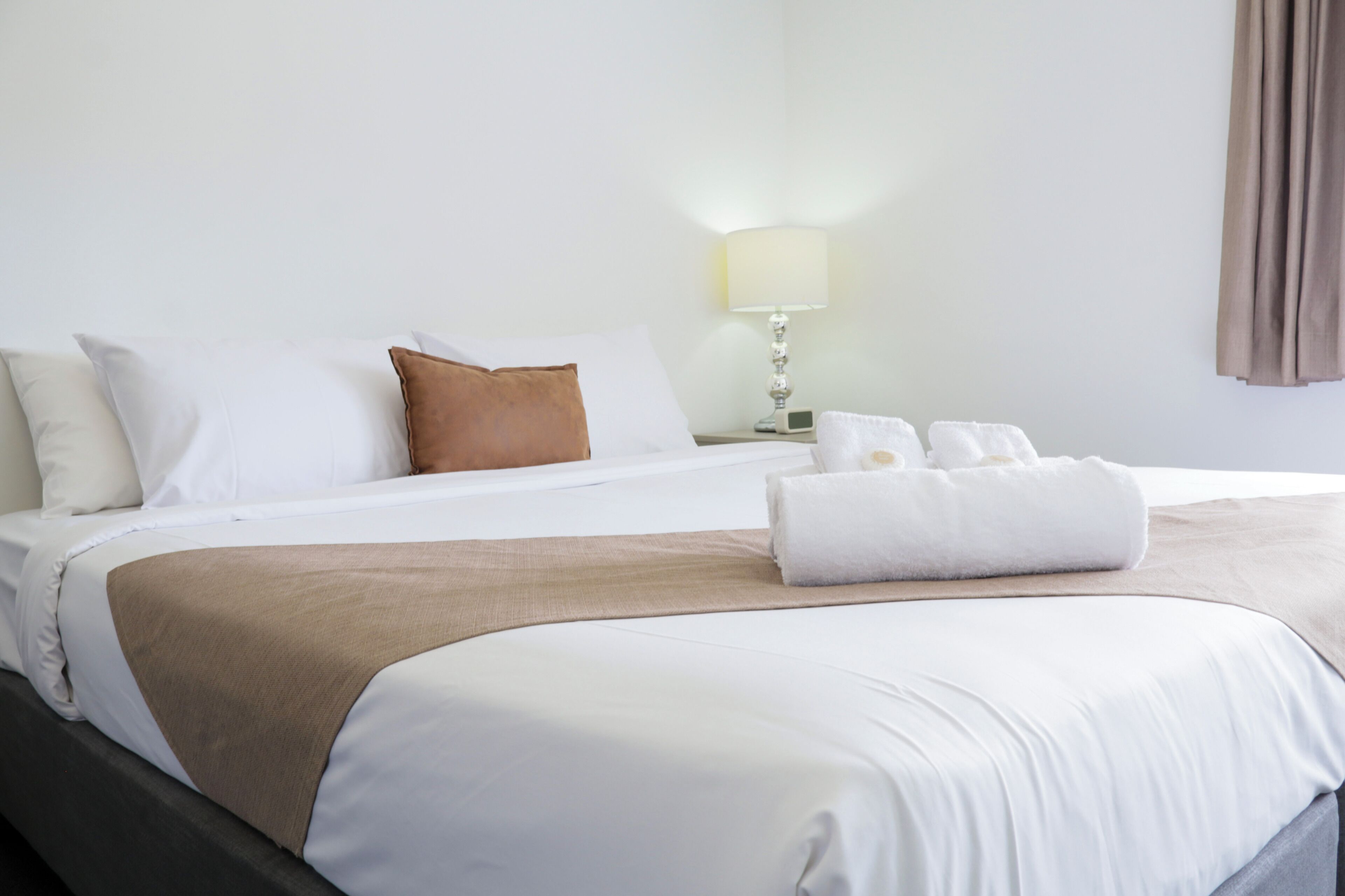 ダブルルーム キングベッド 1 台