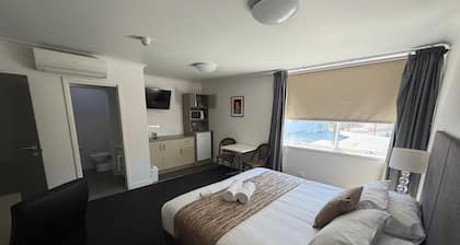 Hotel Gracelands