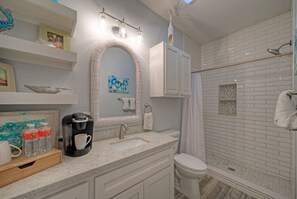 Shower, hair dryer, towels - Pool + Hot Tub + Game Room + Tiki Bar | Walk to the Beach | Beachwalk Breeze (Port Aransas)