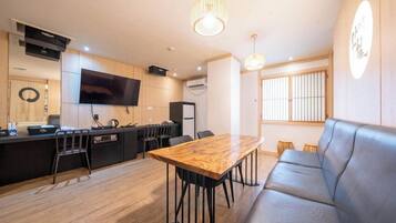Special Room (Multi-night) | Free WiFi, bed sheets