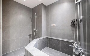 Bathroom - Daeheung Manwol Hotel (Daejeon)