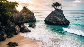 Beach nearby - Private Pool Villa | Walk to Top Restaurants and Nearby Beach Access!! (Bali)