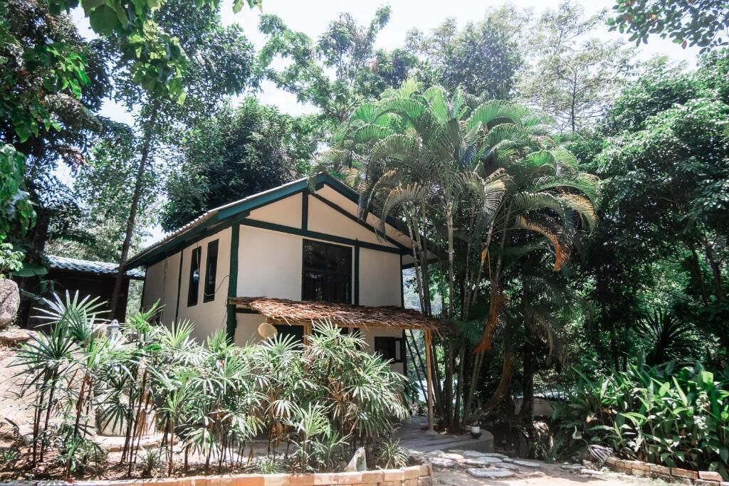 Kamar Triple, patio, pemandangan halaman | Eksterior