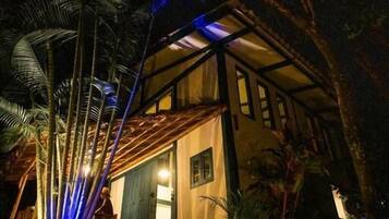Triple Room, Patio, Courtyard View | Exterior
