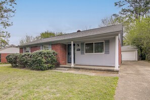 Exterior - Private Yard! Pet-Friendly Memphis Adventure Hub (Memphis)