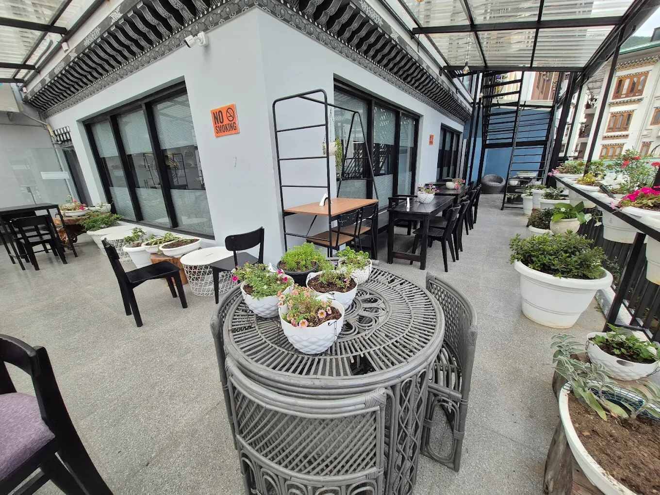 Khu ẩm thực ngoài trời