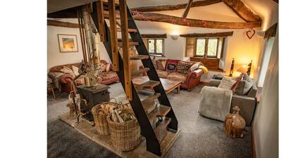 Cozy Eco barn conversion with a boho feel, surrounded by Edens beauty .