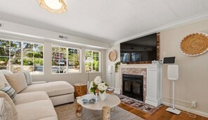 TV, fireplace - Casa del Mar - Carmel House - Walk Downtown, Bask in the Sun! (Carmel)