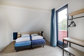 Room - Lakeside Retreat with Garden for 6 (Ewijk)