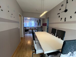 Dining - Apartment 'Hannover' with Balcony and Wi-Fi (Hannover)